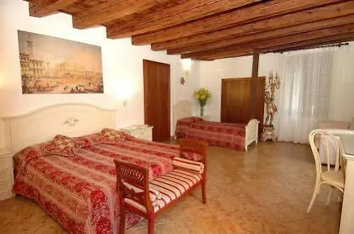 Ca' Dei Leoni Hotel Veneza